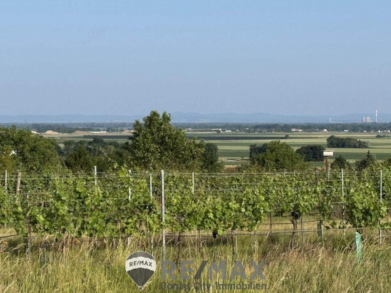  Land in Fels am Wagram, Austria No. 148256