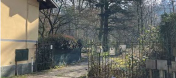 7غرفة شقة في Carate Brianza, Italy رقم 3693 2