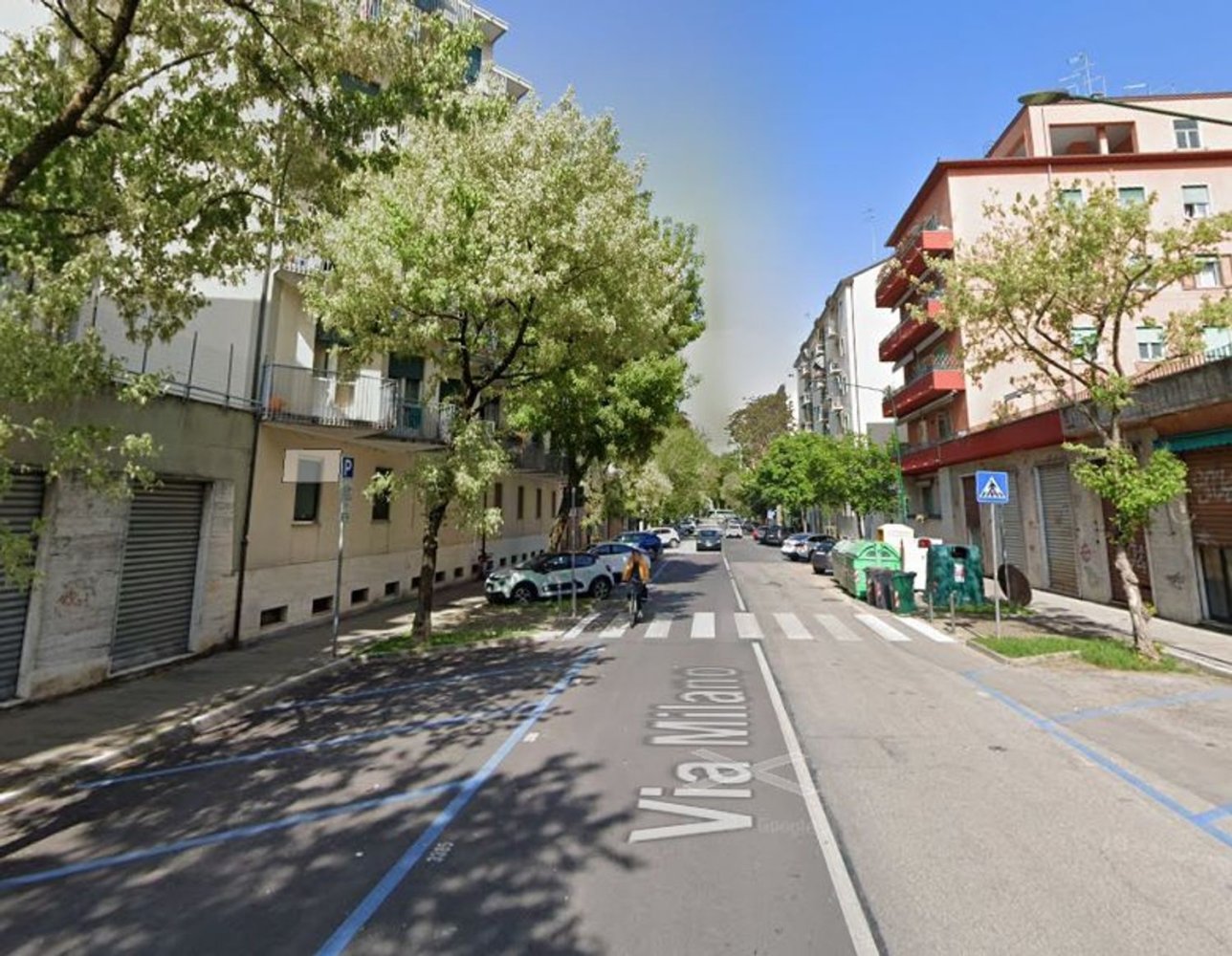 Garage à Venice, Italy No. 401648