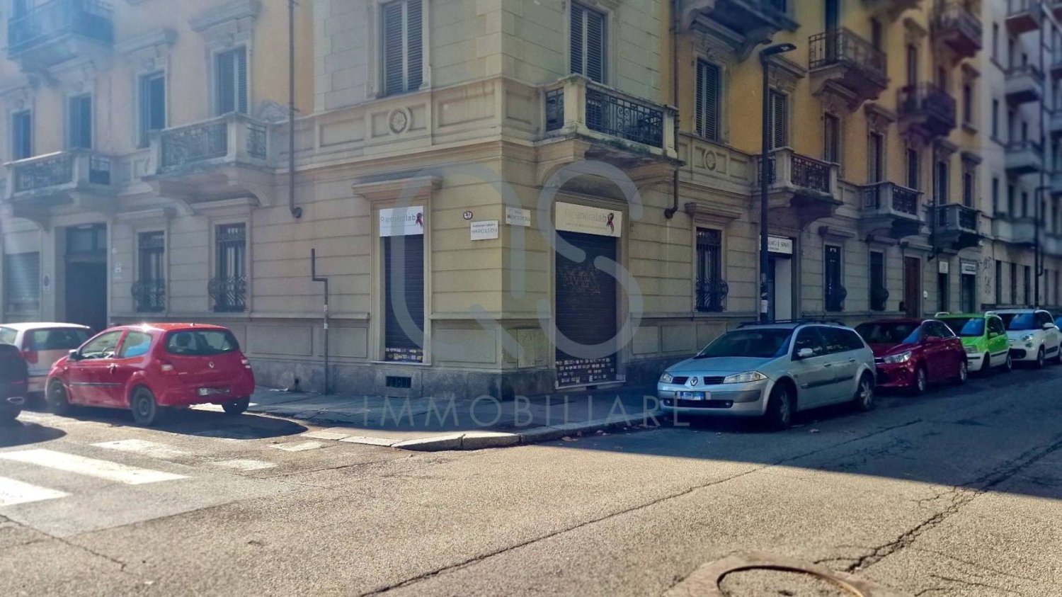 4غرفة عقار تجاري في Turin, Italy رقم 370303