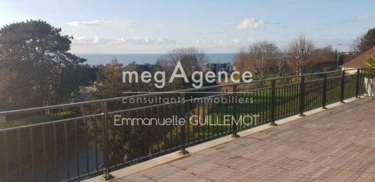 2 bedrooms Apartment in Deauville, France No. 33937