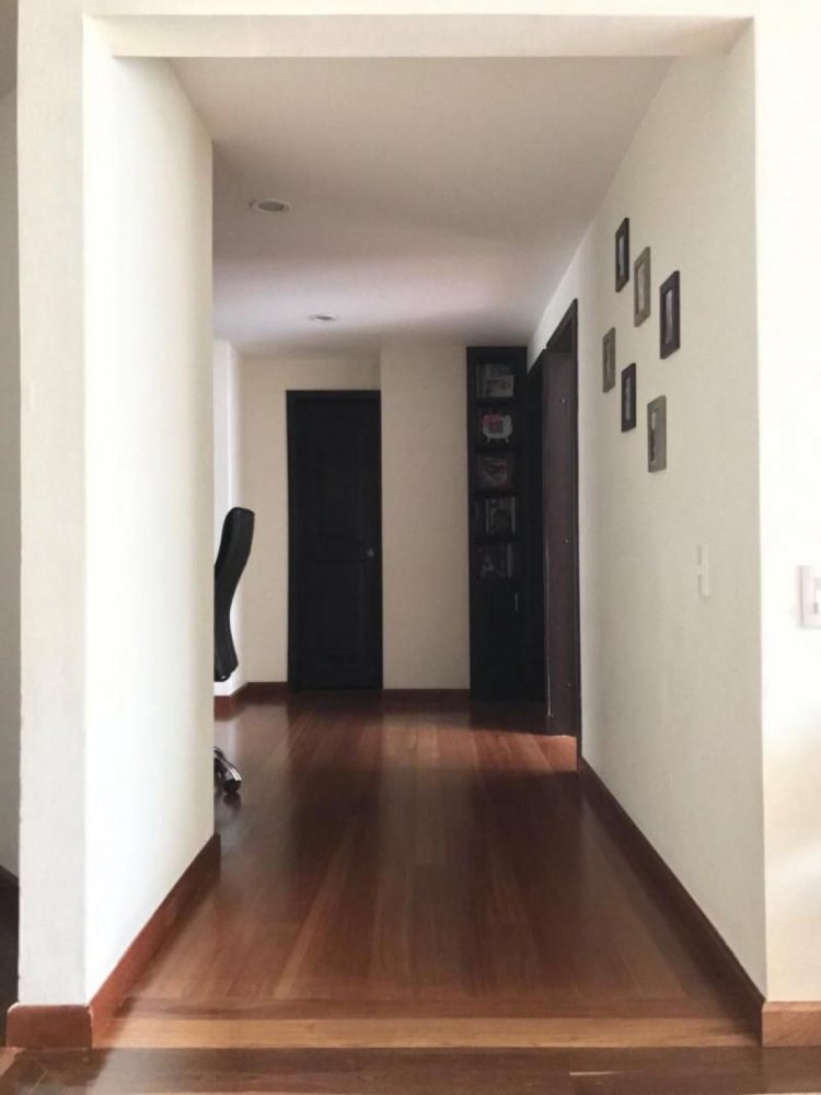 3 bedrooms House in Bogota, Colombia No. 14472