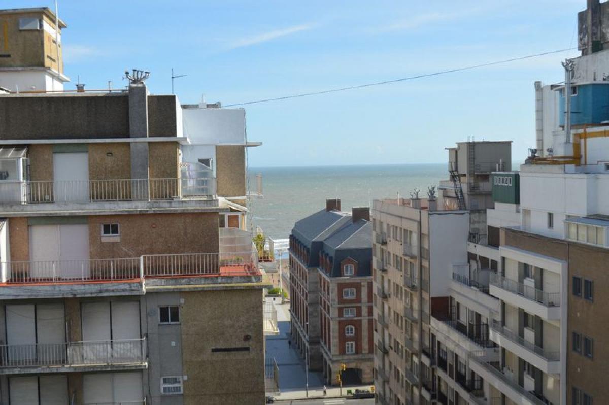 2 bedrooms Apartment in Mar del Plata, Argentina No. 68735