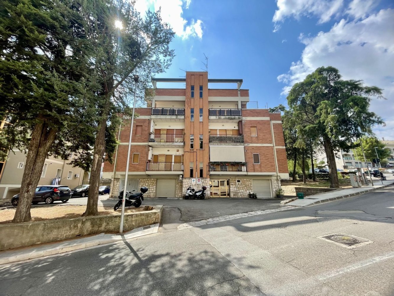 Apartamento T5 em Matera, Italy N.º 346254