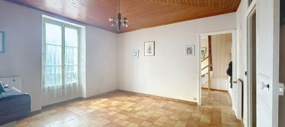 4 Schlafzimmer Wohnung in Melun, France, Nr. 266754 2
