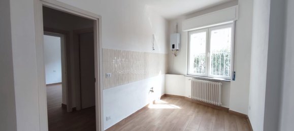 2 rooms Apartment in Venegono Inferiore, Italy No. 214740 3