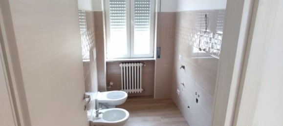 2 rooms Apartment in Venegono Inferiore, Italy No. 214740 4