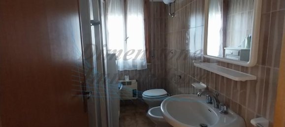 3-salle Appartement à Rosignano Marittimo, Italy No. 156114 10