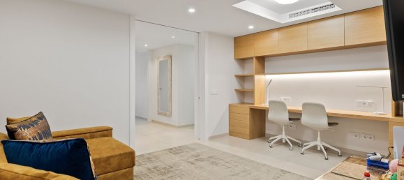 Apartamento de 7 dormitorios en Marbella, Spain No. 38018 9