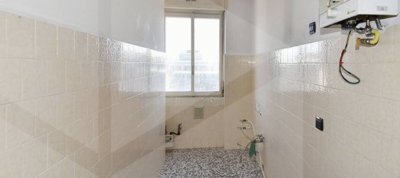Apartamento de 3 divisões em Busto Arsizio, Italy N.º 17147 10