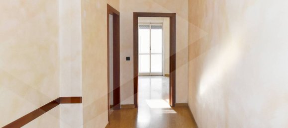 Apartamento de 3 divisões em Busto Arsizio, Italy N.º 17147 3