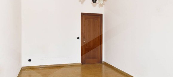 Apartamento de 3 divisões em Busto Arsizio, Italy N.º 17147 7