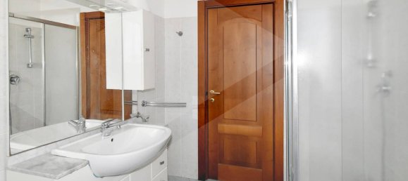 Apartamento de 3 divisões em Busto Arsizio, Italy N.º 17147 21