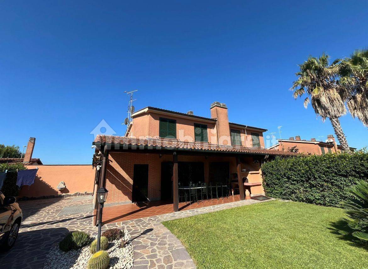 3 chambres Villa à Rome, Italy No. 284911