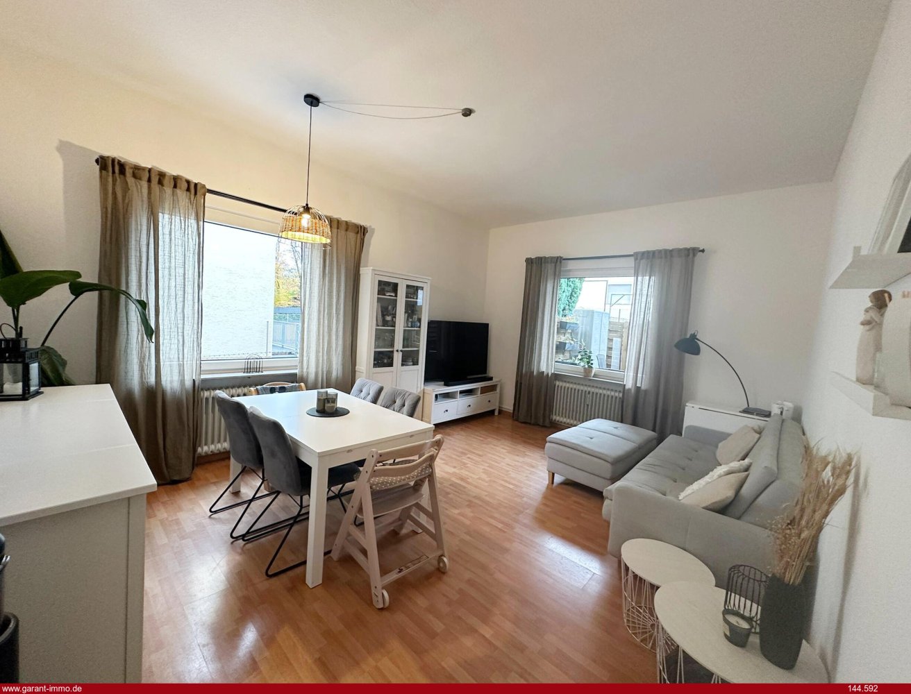 Квартира с 2 спальнями в Штутгарт, Германия № 3111