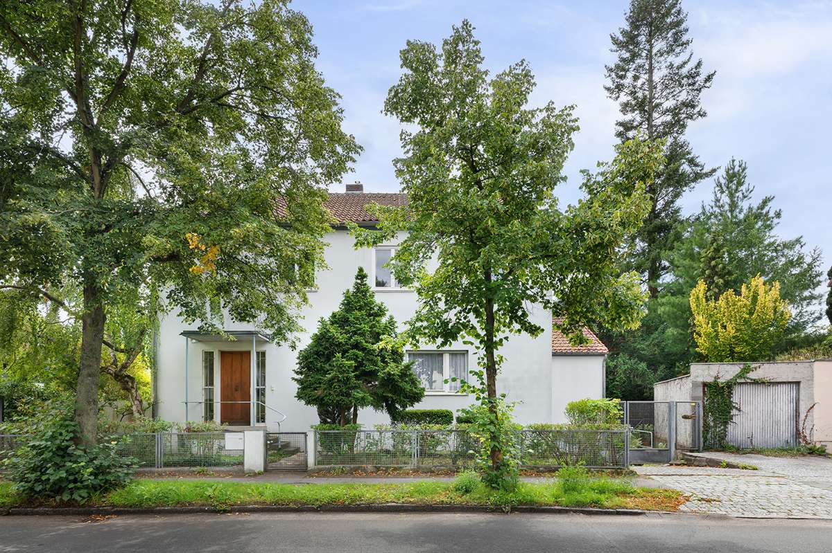 9 rooms Villa in Dahlem, Germany No. 272403