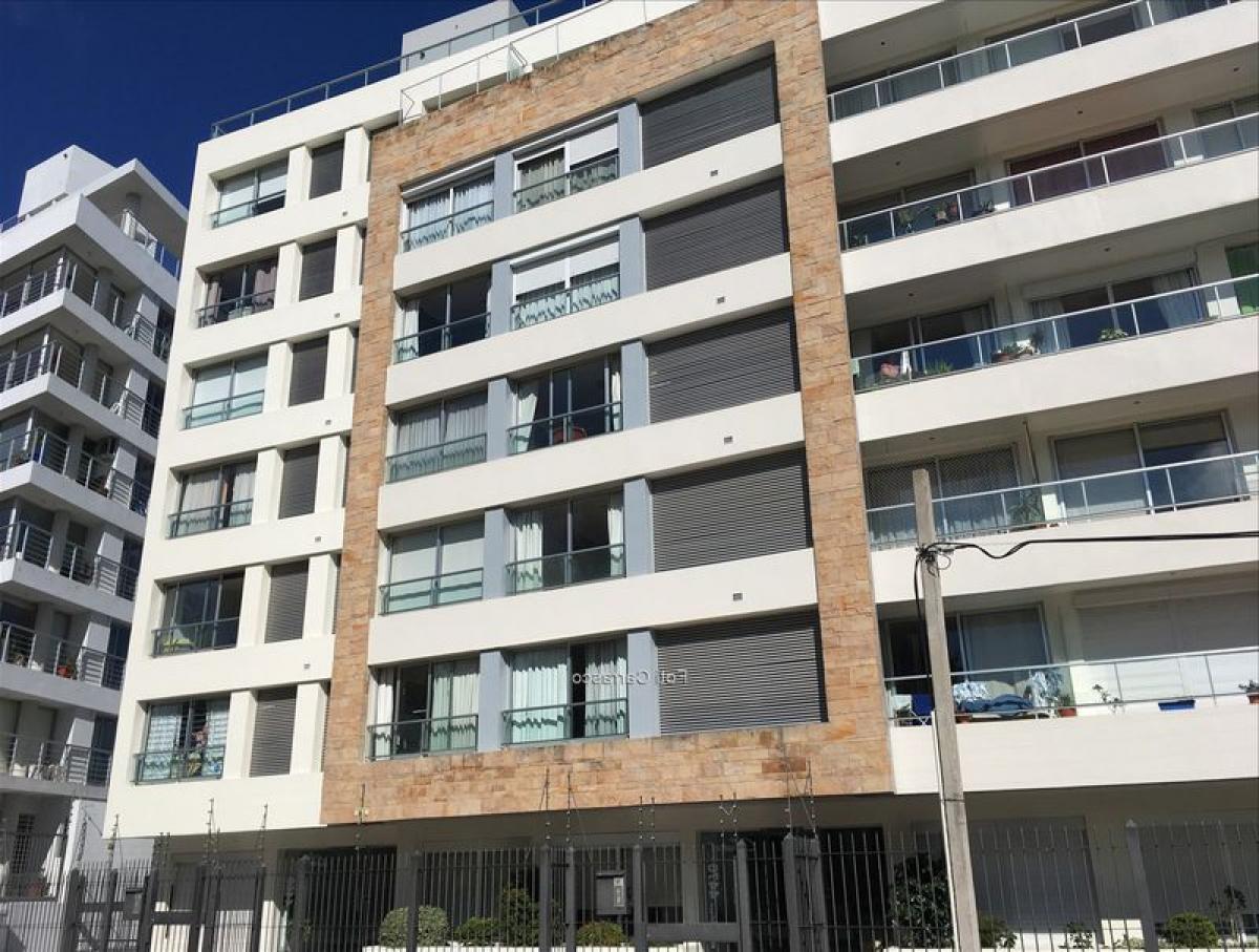 Квартира с 2 спальнями в Монтевидео, Уругвай № 9717