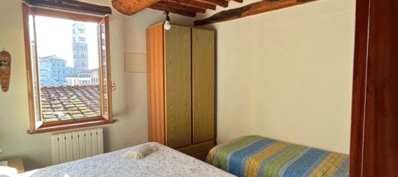 6 rooms Apartment in Lucca, Italy No. 10904 5