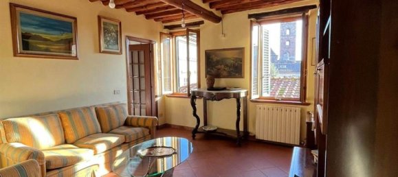 6 rooms Apartment in Lucca, Italy No. 10904 11