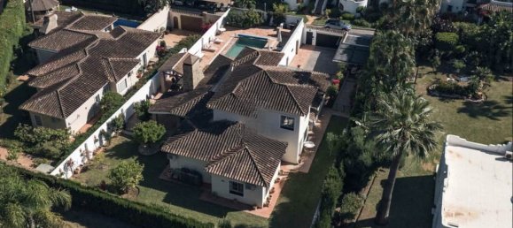 5 Schlafzimmer Villa in Estepona, Spain, Nr. 180821 23