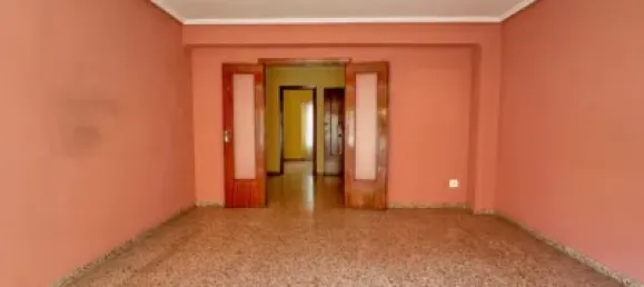 4 bedrooms Apartment in Mislata, Spain No. 175503 2