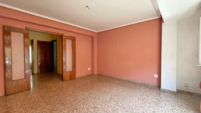 4 bedrooms Apartment in Mislata, Spain No. 175503