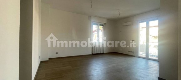 Apartamento T3 em Reggio Emilia, Italy N.º 300948 5
