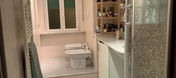 5 rooms Apartment in Savona, Italy No. 110980 8