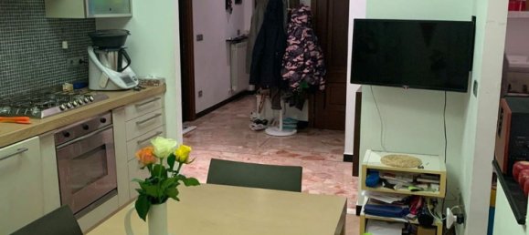 5 rooms Apartment in Savona, Italy No. 110980 5