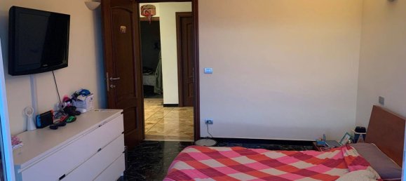 5 rooms Apartment in Savona, Italy No. 110980 7