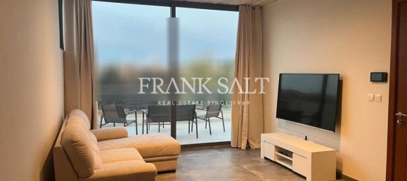 2 bedrooms Penthouse in Fgura, Malta No. 8174 2