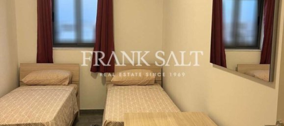 2 bedrooms Penthouse in Fgura, Malta No. 8174 5