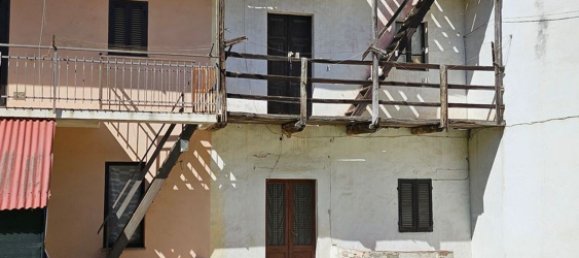 Edifício em Borgomanero, Italy 180 m² N.º 133863 16