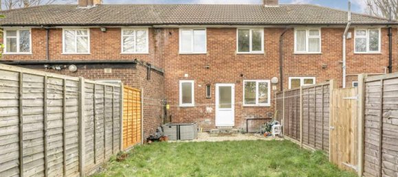 3 bedrooms House in Ealing, United Kingdom No. 5782 8