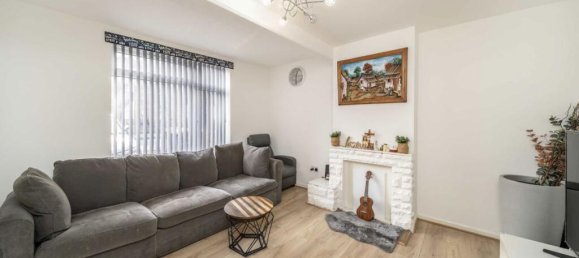 3 bedrooms House in Ealing, United Kingdom No. 5782 2