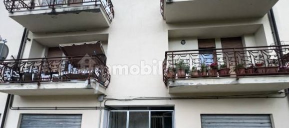 Apartamento de 5 dormitorios en Nocera Umbra, Italy No. 39047 47