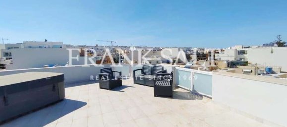 2 bedrooms Penthouse in Swieqi, Malta No. 6795 2