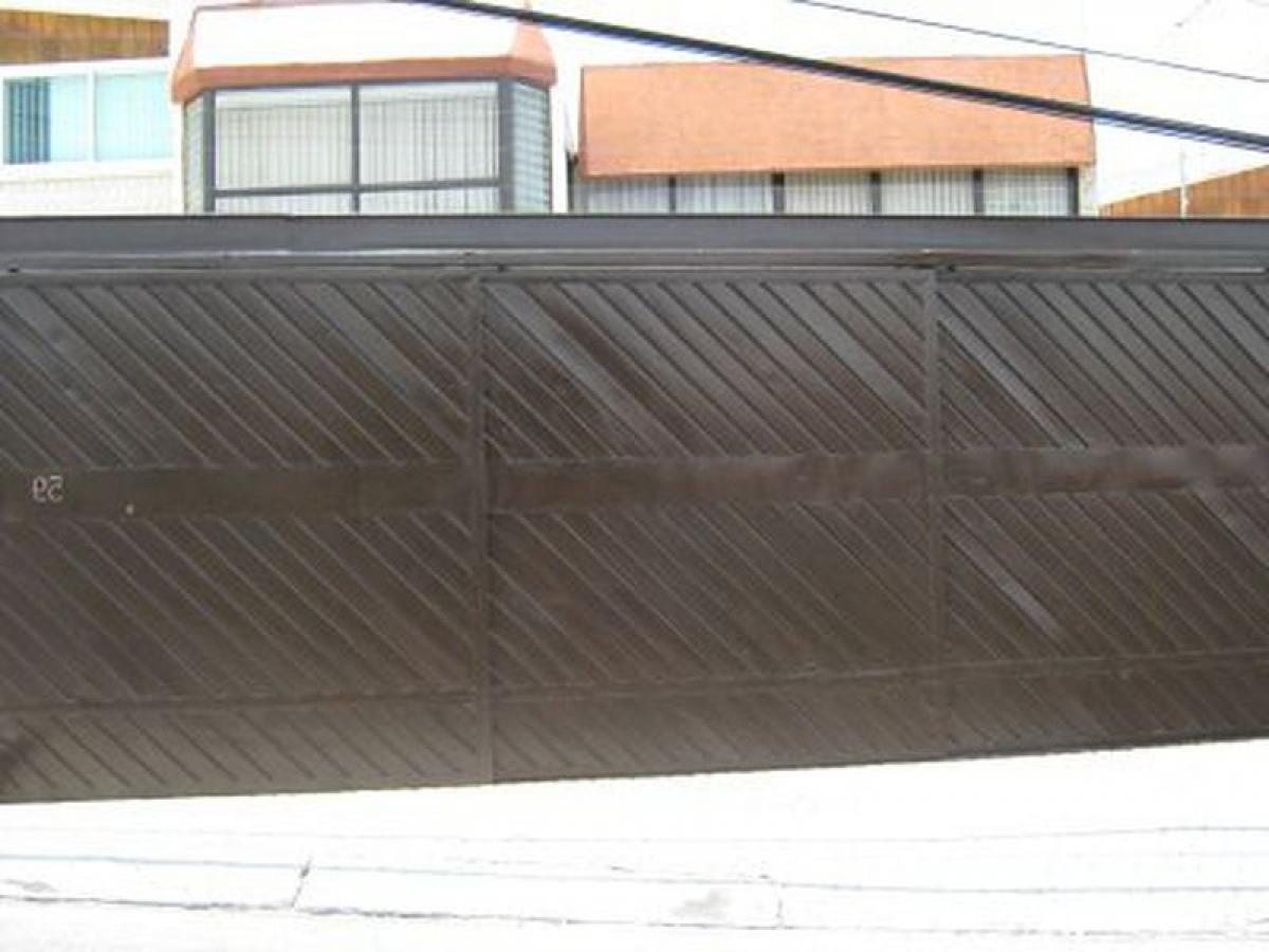 Casa de 3 dormitorios en Naucalpan de Juárez, Mexico No. 212062