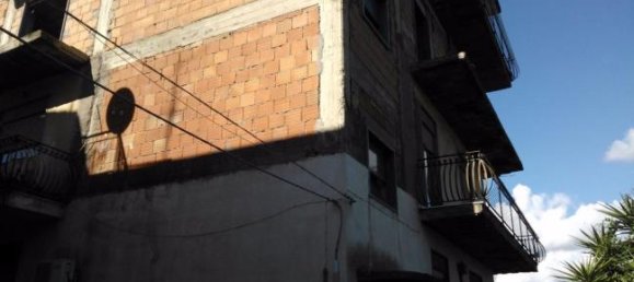 4 rooms Building in Misterbianco, Italy No. 252389 3