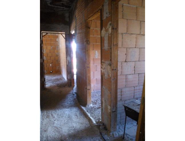 4 rooms Building in Misterbianco, Italy No. 252389