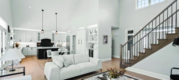 4 bedrooms House in Clarington, Canada No. 649 9