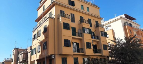 Studio in Rome, Italy No. 28901 10