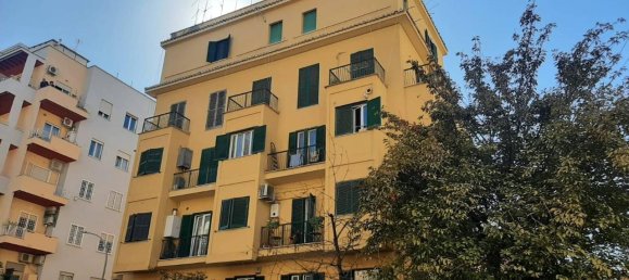 Studio in Rome, Italy No. 28901 5