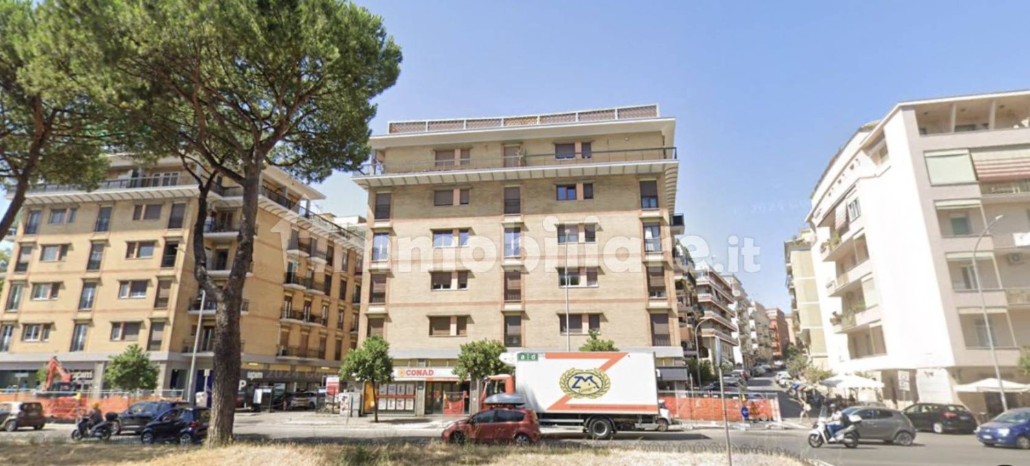 2 bedrooms Apartment in Rome, Italy No. 321413