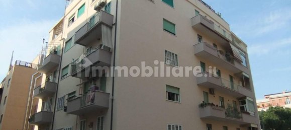 2 bedrooms Apartment in Rome, Italy No. 321413 5