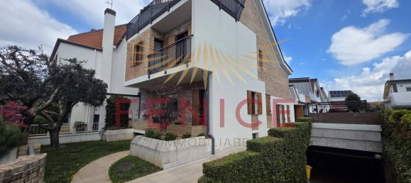 4 bedrooms House in Montebelluna, Italy No. 323274 3