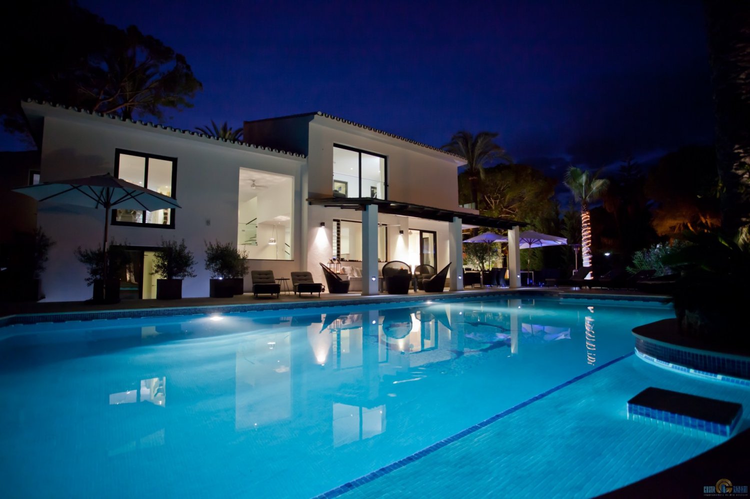4 bedrooms Villa in Marbella, Spain No. 9909