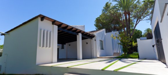 4 bedrooms Villa in Marbella, Spain No. 9909 8