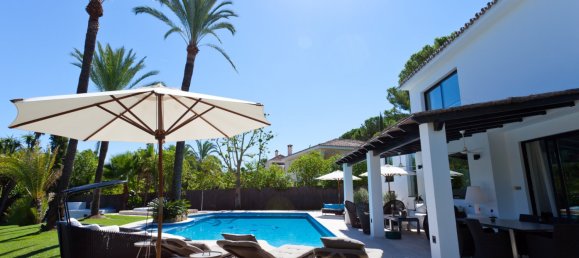 4 bedrooms Villa in Marbella, Spain No. 9909 4