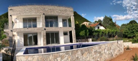 4 bedrooms Commercial property in Herceg Novi, Montenegro No. 149 6